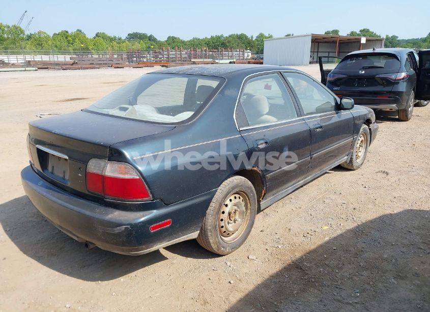Photo 4 of 1997 Honda Accord LX V6 (VIN 1HGCE6647VA022950)