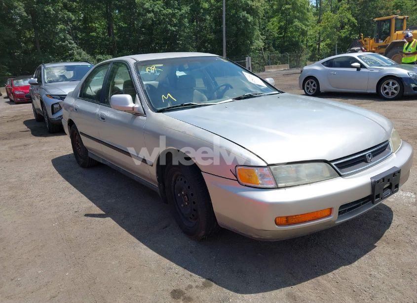 1997 Honda Accord LX V6 (VIN 1HGCE6649VA017653) main photo