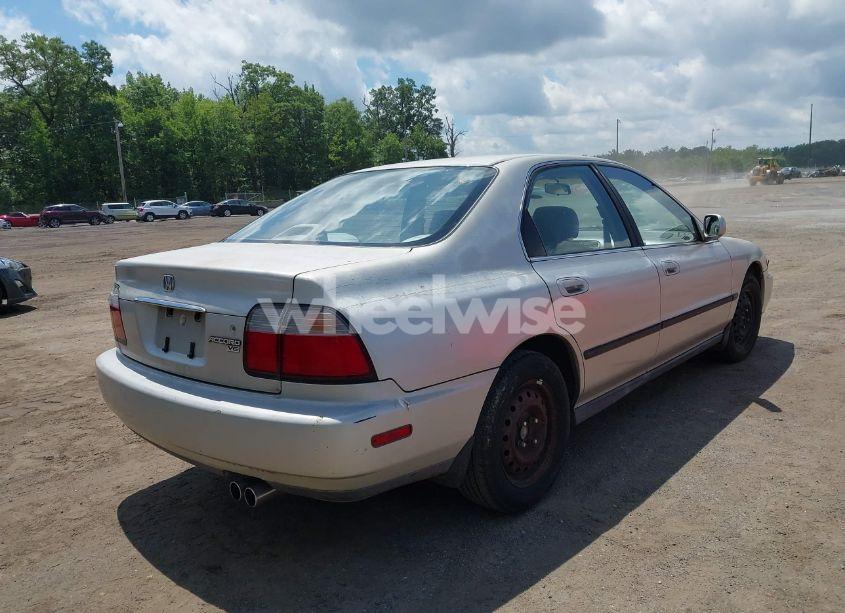 Photo 4 of 1997 Honda Accord LX V6 (VIN 1HGCE6649VA017653)