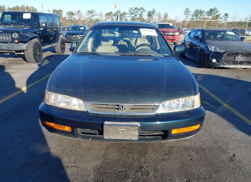 Photo 6 of 1996 Honda Accord EX/EX-R (VIN 1HGCE6674TA021939)