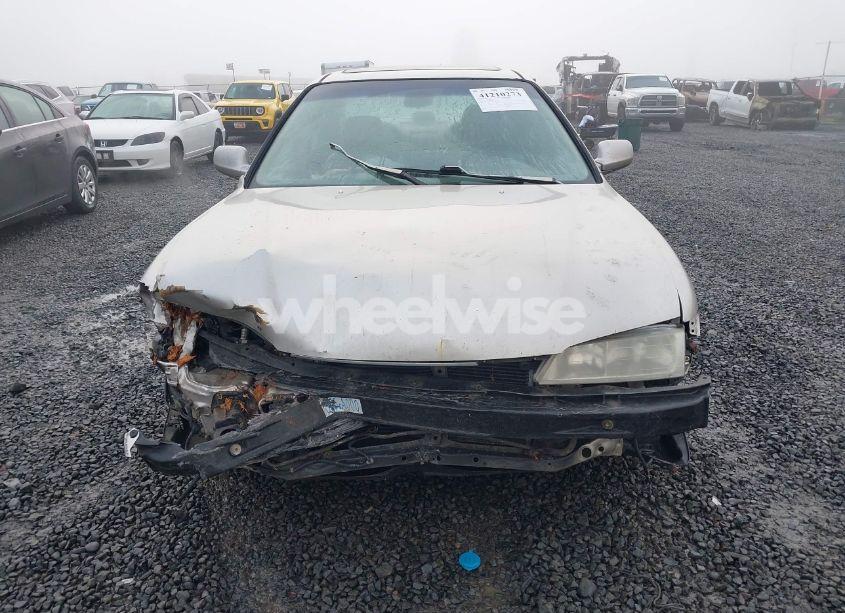 Photo 13 of 1997 Honda Accord EX V6 (VIN 1HGCE6677VA006760)