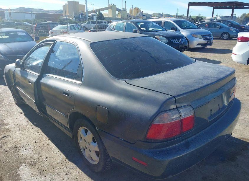 Photo 3 of 1997 Honda Accord EX V6 (VIN 1HGCE667XVA020166)