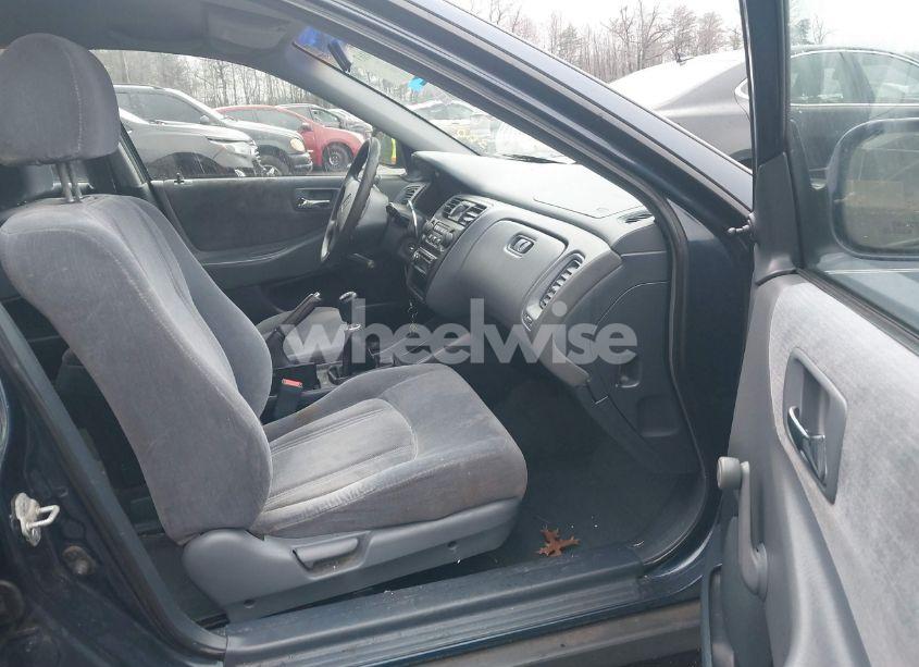 Photo 5 of 1999 Honda Accord DX (VIN 1HGCF8540XA020759)