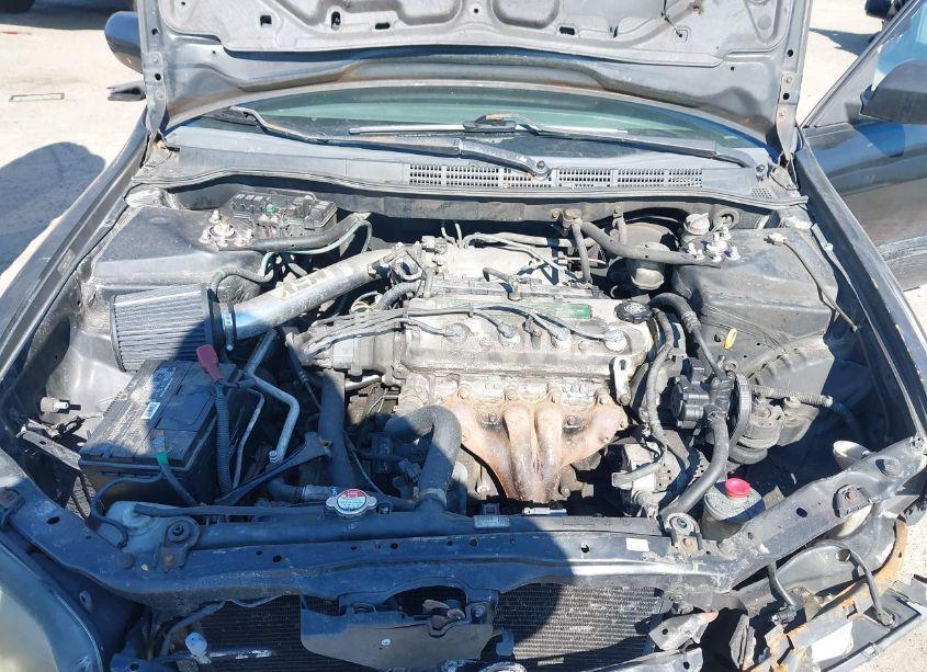 Photo 10 of 1998 Honda Accord DX (VIN 1HGCF854XWA021738)