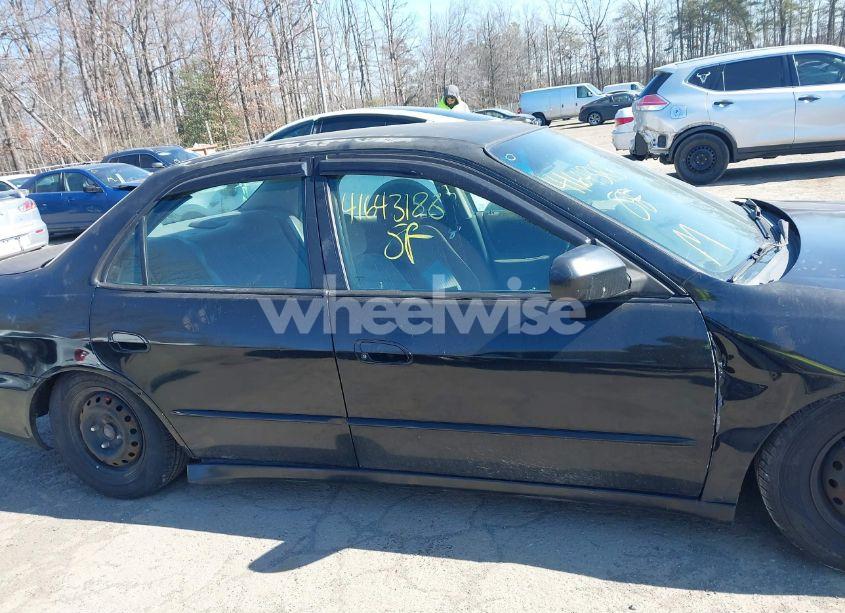 Photo 14 of 1998 Honda Accord DX (VIN 1HGCF854XWA021738)
