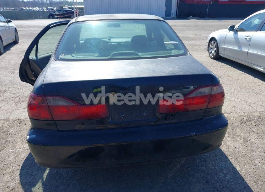 Photo 17 of 1998 Honda Accord DX (VIN 1HGCF854XWA021738)