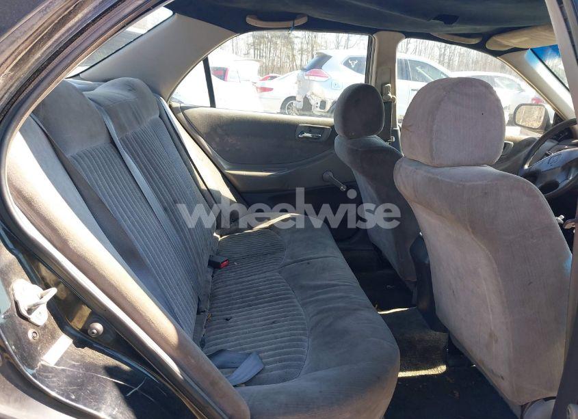 Photo 8 of 1998 Honda Accord DX (VIN 1HGCF854XWA021738)