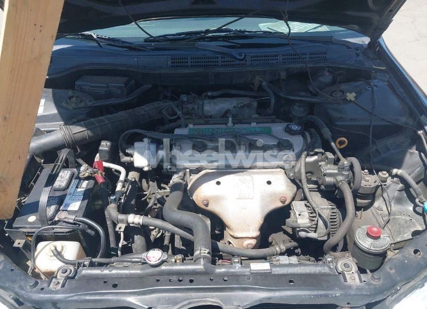 Photo 10 of 1999 Honda Accord DX (VIN 1HGCF8645XA110939)