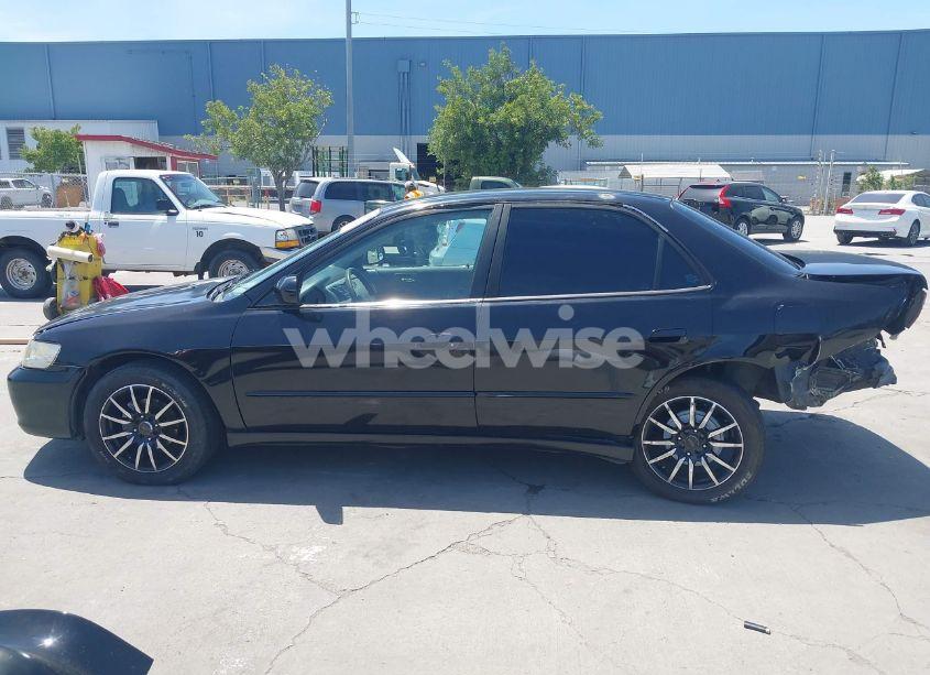 Photo 15 of 1999 Honda Accord DX (VIN 1HGCF8645XA110939)