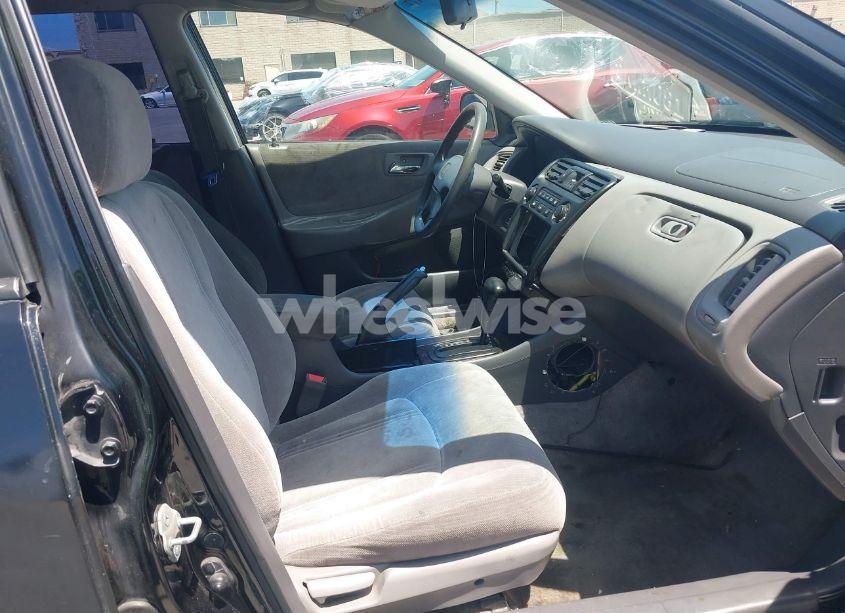 Photo 5 of 1999 Honda Accord DX (VIN 1HGCF8645XA110939)