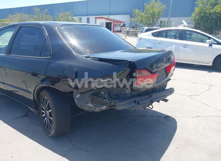 Photo 6 of 1999 Honda Accord DX (VIN 1HGCF8645XA110939)