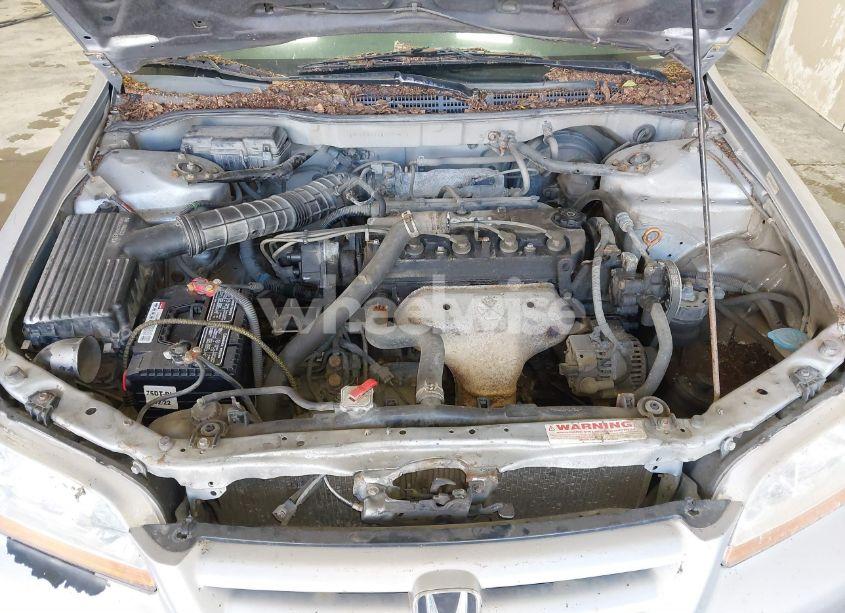 Photo 10 of 1998 Honda Accord DX (VIN 1HGCF864XWA197879)