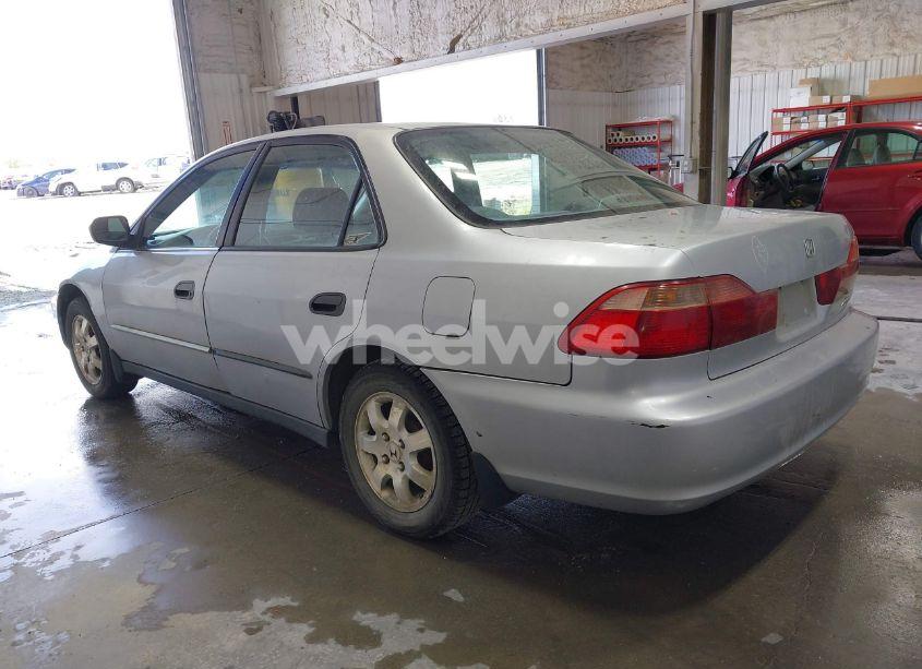 Photo 3 of 1998 Honda Accord DX (VIN 1HGCF864XWA197879)