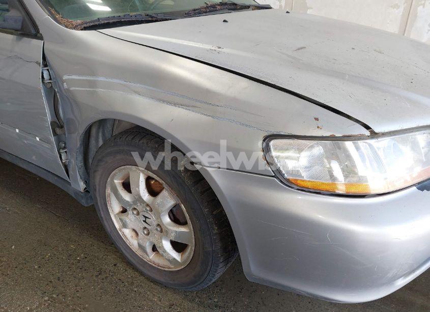 Photo 6 of 1998 Honda Accord DX (VIN 1HGCF864XWA197879)