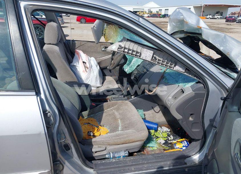 Photo 5 of 2002 Honda Accord 2.3 VP (VIN 1HGCF86622A121357)