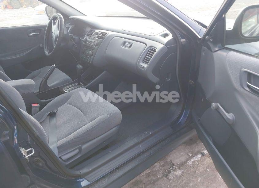 Photo 5 of 2002 Honda Accord 2.3 VP (VIN 1HGCF86632A140144)