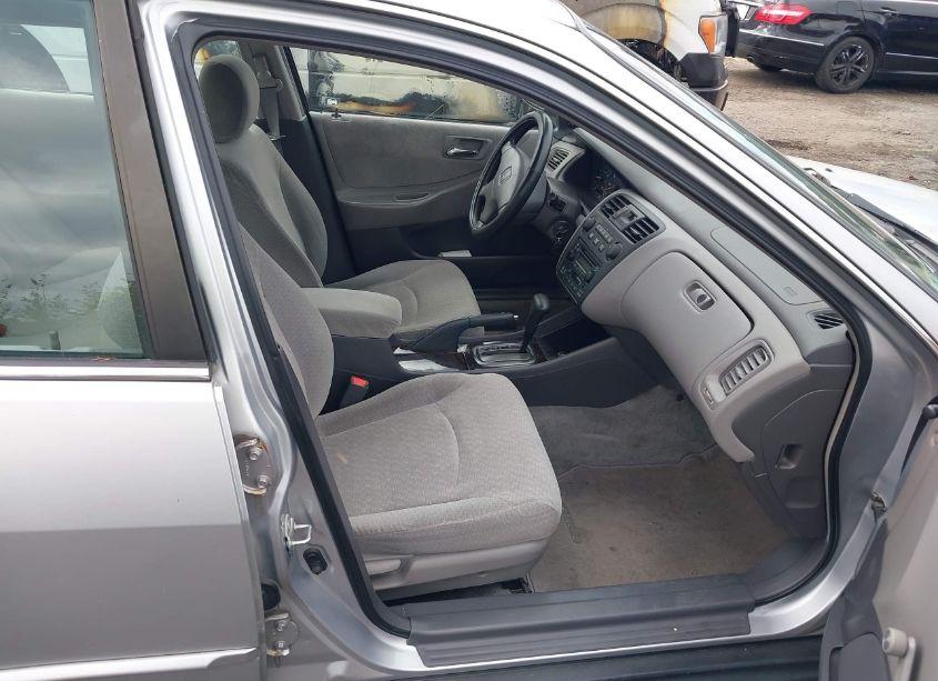 Photo 5 of 2002 Honda Accord 2.3 VP (VIN 1HGCF86642A096722)