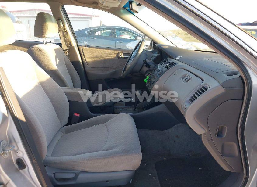 Photo 5 of 2002 Honda Accord SDN 2.3 VP/VP (VIN 1HGCF86642A145997)