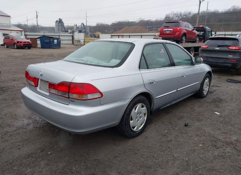 Photo 4 of 2001 Honda Accord 3.0 LX (VIN 1HGCG16401A059541)