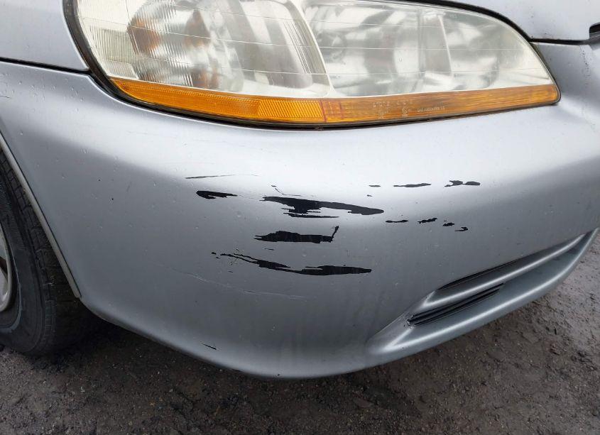 Photo 6 of 2001 Honda Accord 3.0 LX (VIN 1HGCG16401A059541)