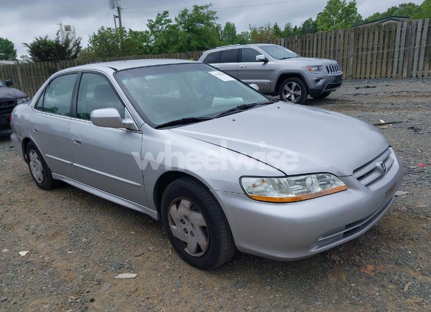 2002 Honda Accord 3.0 LX (VIN 1HGCG16402A048301) main photo