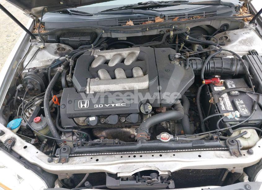 Photo 10 of 2002 Honda Accord 3.0 LX (VIN 1HGCG16402A048301)