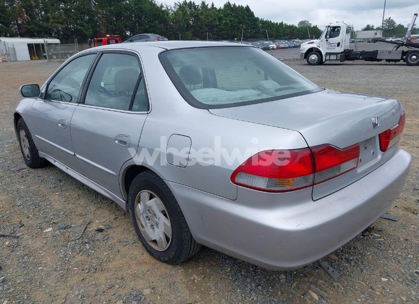 Photo 3 of 2002 Honda Accord 3.0 LX (VIN 1HGCG16402A048301)