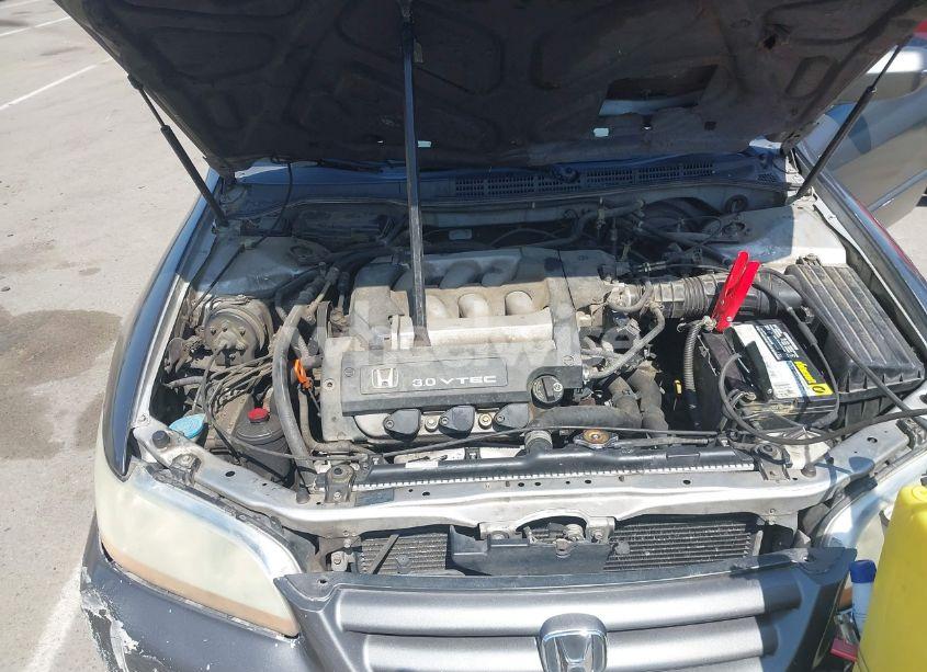 Photo 10 of 2001 Honda Accord 3.0 LX (VIN 1HGCG16411A064182)