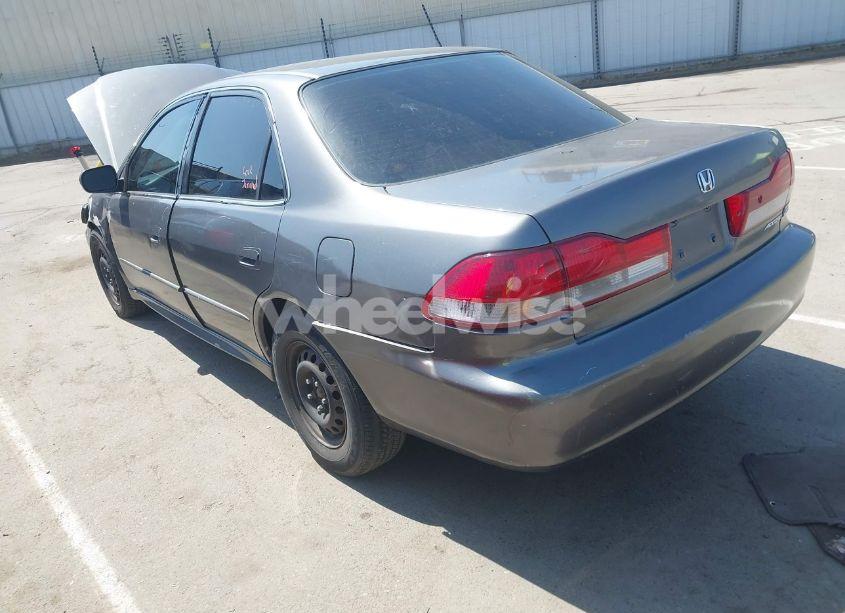 Photo 3 of 2001 Honda Accord 3.0 LX (VIN 1HGCG16411A064182)