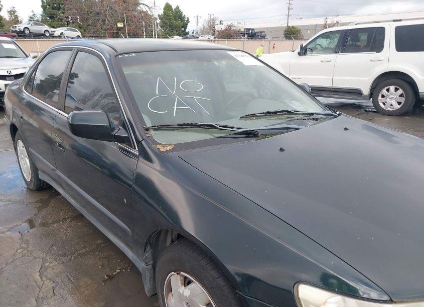 Photo 6 of 1999 Honda Accord LX V6 (VIN 1HGCG1642XA010348)