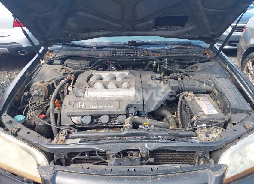 Photo 10 of 2001 Honda Accord 3.0 LX (VIN 1HGCG16431A047657)