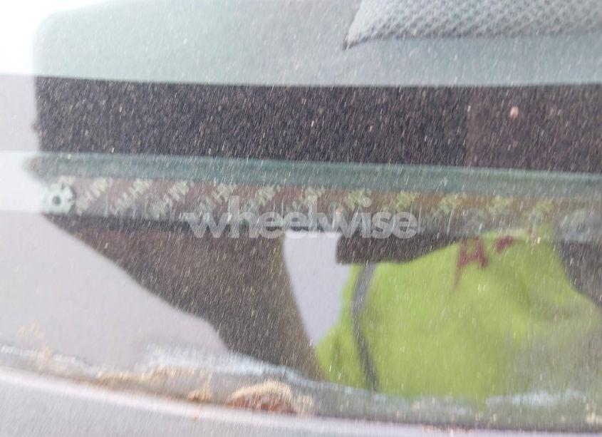 Photo 9 of 2001 Honda Accord 3.0 LX (VIN 1HGCG16431A047657)