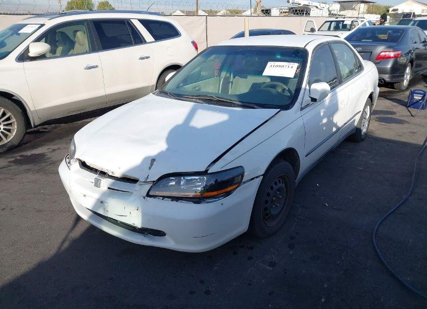 Photo 2 of 2000 Honda Accord 3.0 LX (VIN 1HGCG1643YA025572)