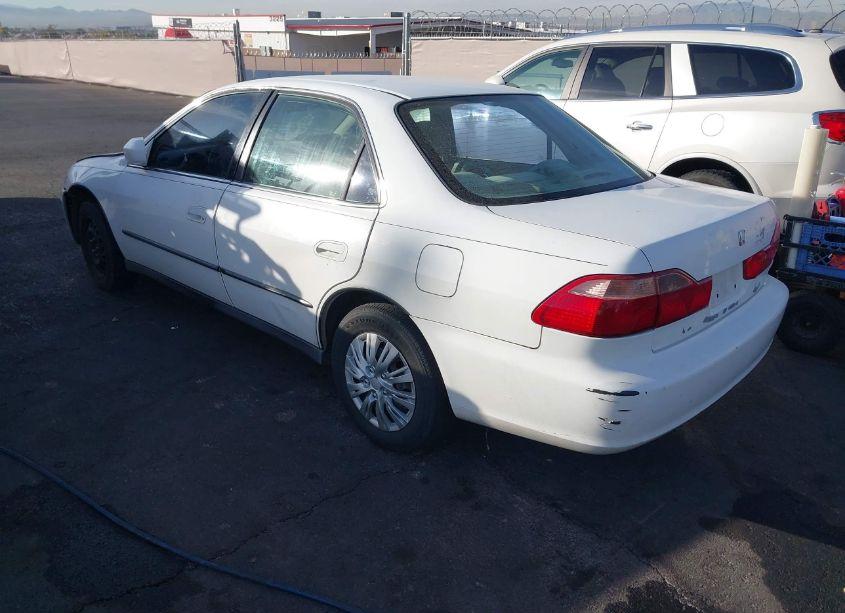 Photo 3 of 2000 Honda Accord 3.0 LX (VIN 1HGCG1643YA025572)