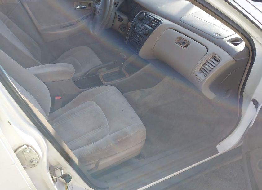 Photo 5 of 2000 Honda Accord 3.0 LX (VIN 1HGCG1643YA025572)