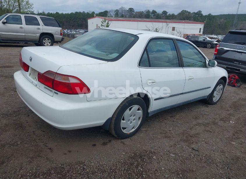 Photo 4 of 1999 Honda Accord LX V6 (VIN 1HGCG1644XA054710)