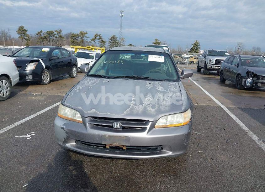 Photo 6 of 2000 Honda Accord 3.0 LX (VIN 1HGCG1644YA003371)
