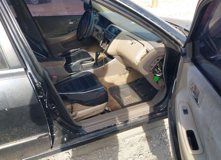 Photo 5 of 1998 Honda Accord LX V6 (VIN 1HGCG1645WA049613)