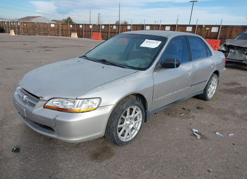 Photo 2 of 1999 Honda Accord LX V6 (VIN 1HGCG1645XA026804)