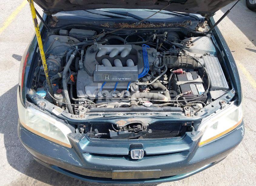 Photo 10 of 1999 Honda Accord LX V6 (VIN 1HGCG1645XA068728)