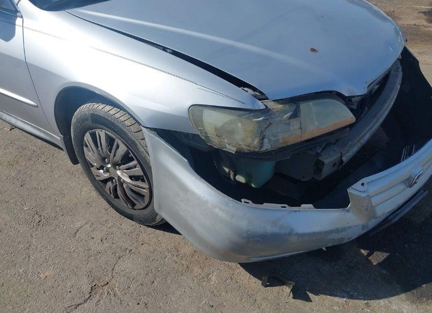 Photo 17 of 2002 Honda Accord 3.0 LX (VIN 1HGCG16462A030465)