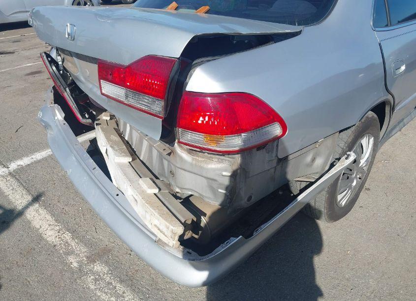 Photo 18 of 2002 Honda Accord 3.0 LX (VIN 1HGCG16462A030465)