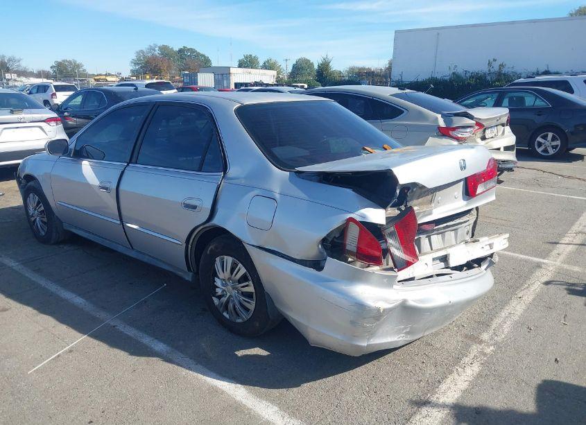 Photo 3 of 2002 Honda Accord 3.0 LX (VIN 1HGCG16462A030465)