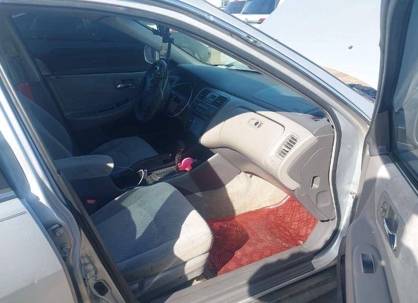 Photo 5 of 2002 Honda Accord 3.0 LX (VIN 1HGCG16462A030465)