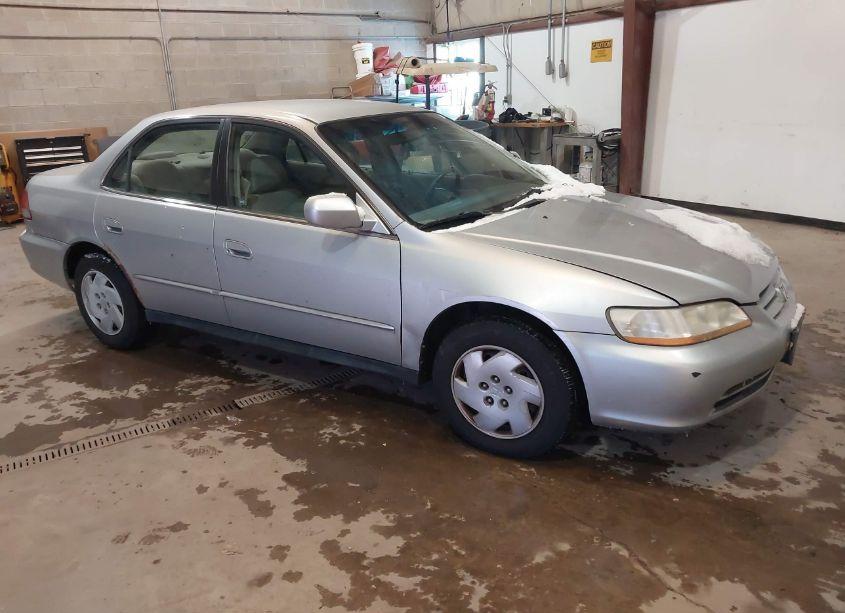 2002 Honda Accord 3.0 LX (VIN 1HGCG16472A052779) main photo