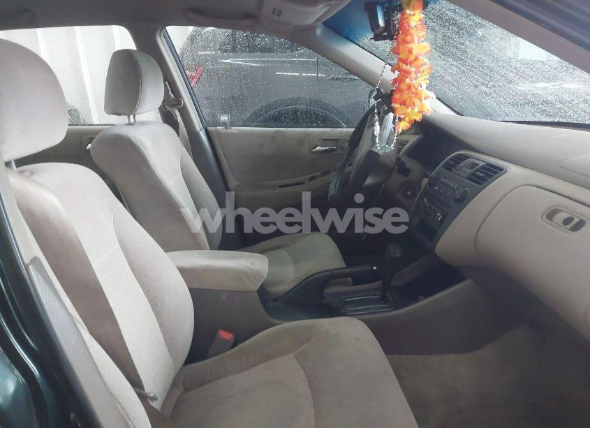 Photo 5 of 2001 Honda Accord 3.0 LX (VIN 1HGCG16481A047136)