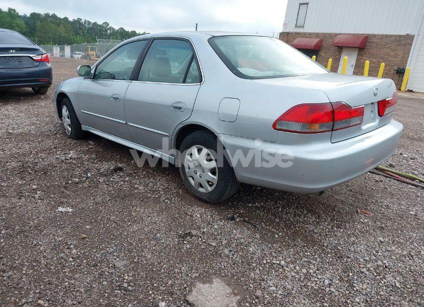 Photo 3 of 2001 Honda Accord 3.0 LX (VIN 1HGCG16481A076636)