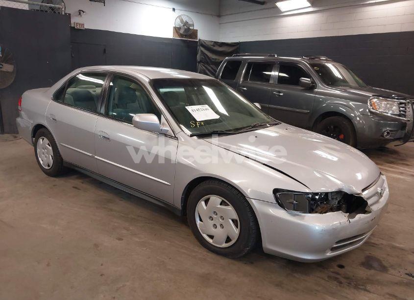 2001 Honda Accord 3.0 LX (VIN 1HGCG16481A086342) main photo