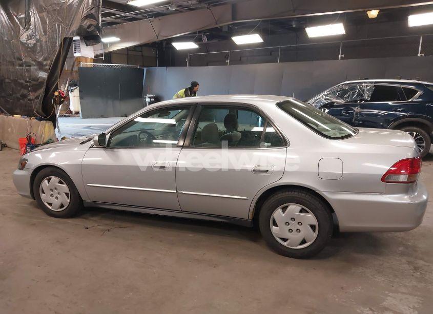 Photo 14 of 2001 Honda Accord 3.0 LX (VIN 1HGCG16481A086342)