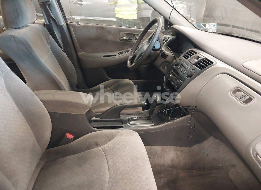 Photo 5 of 2001 Honda Accord 3.0 LX (VIN 1HGCG16481A086342)